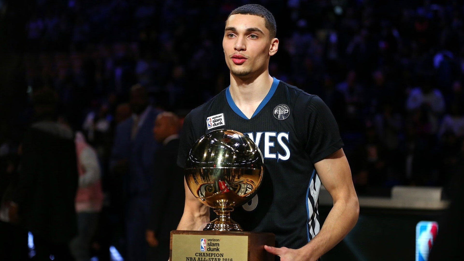 _爵士音律和谐,主场高奏凯歌_,爵士乐即兴演唱